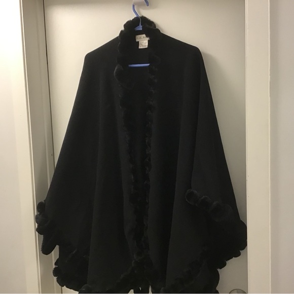 Wool cape/shall - Picture 2 of 3